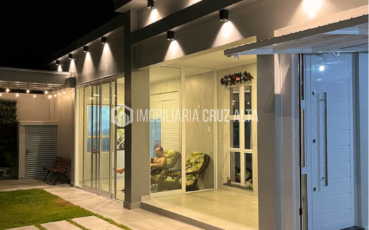 Fantástica Casa Semi Mobiliada no Centro