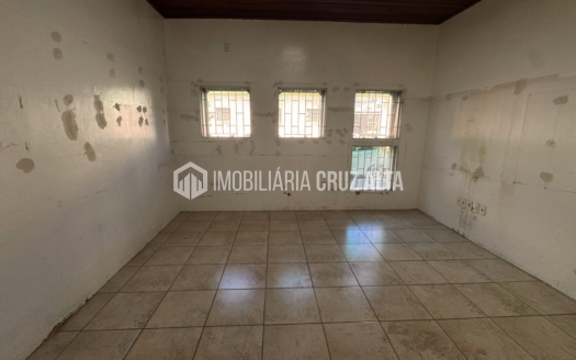 Fantástico Imóvel Comercial de Esquina no Centro