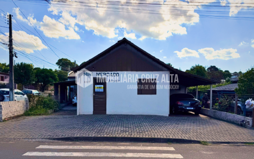 Duas Casas em Terreno de Esquina