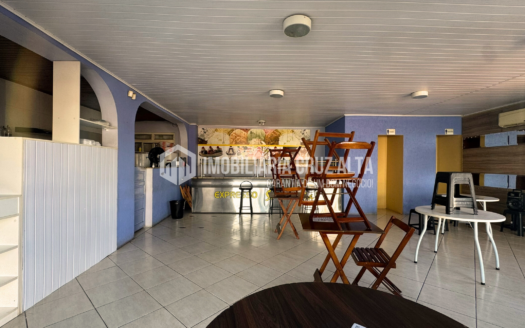 Casa com Sala Comercial no Bairro Toríbio Veríssimo