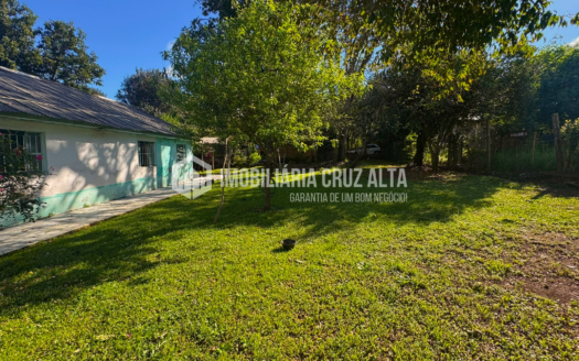 Casa com Terreno de 1080m²